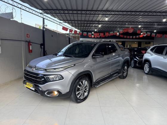FIAT TORO 2.0 16V TURBO DIESEL VOLCANO 4WD AT9
